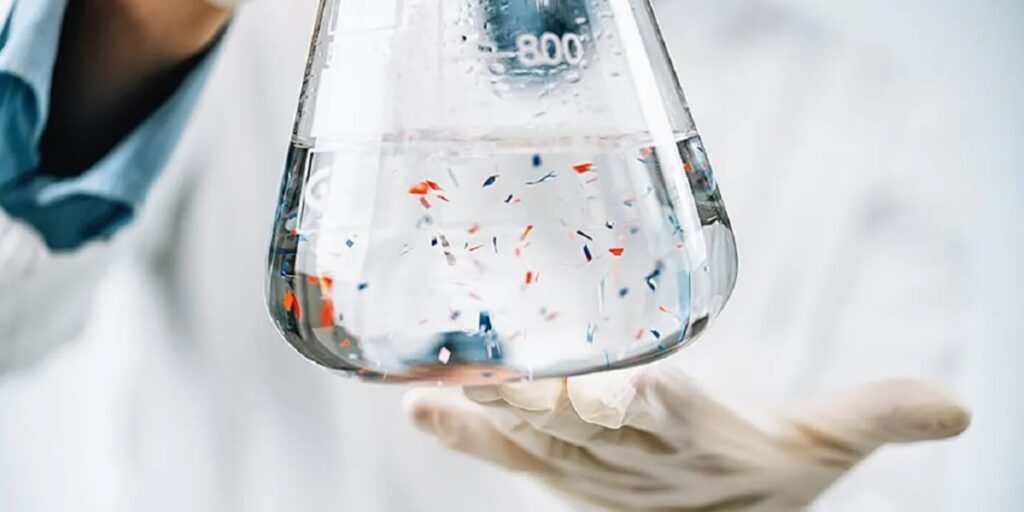 쾌적한 실내 환경을 유지하는 과학적 청소법, 미크로플라스틱 노출을 최소화하는 관리 전략